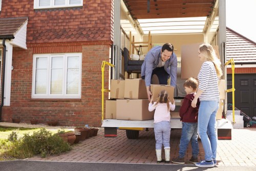 Man and van removal service supporting a Bermondsey home move